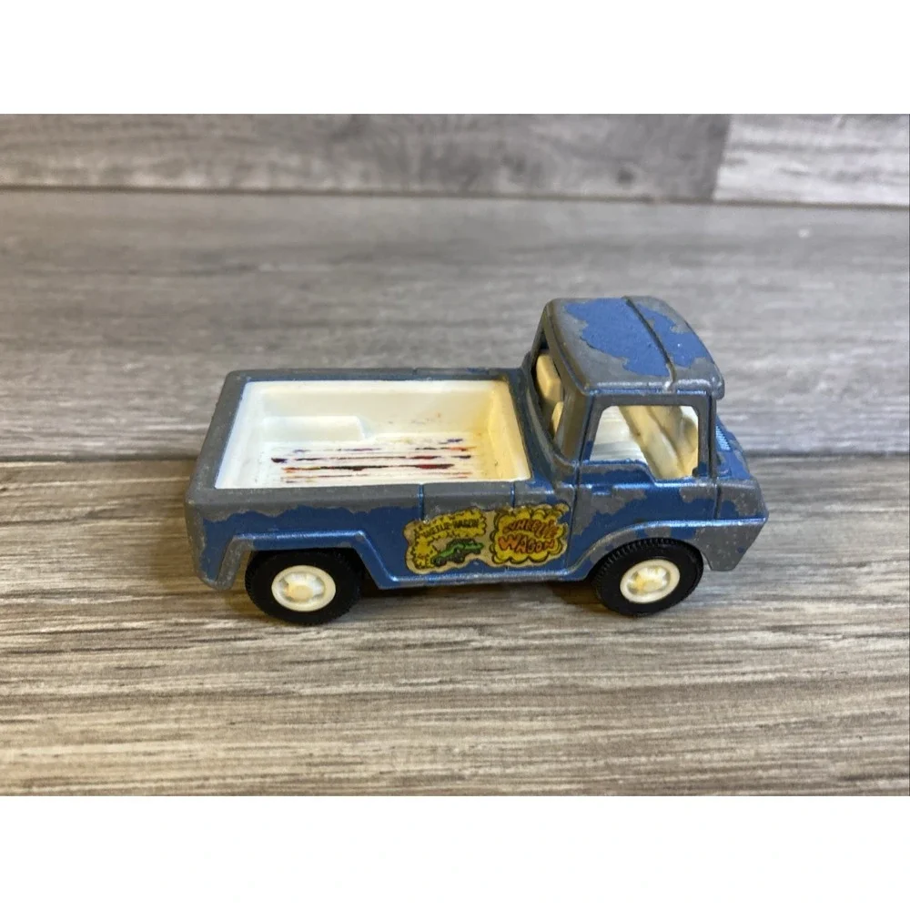 TootsieToy blue wheelie